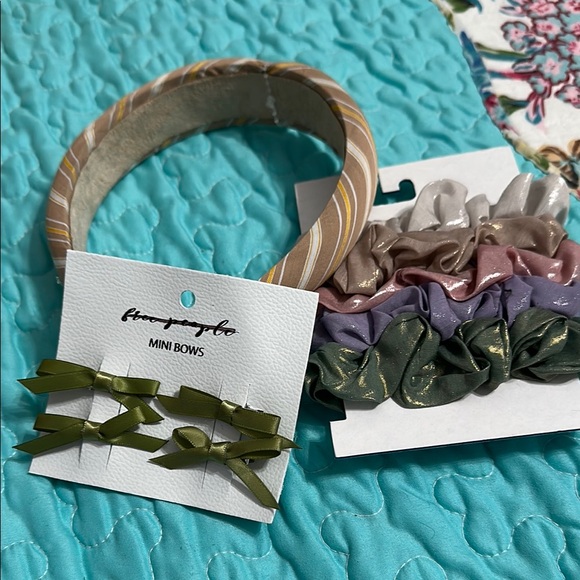 Urban Outfitters Accessories - Urban Outfitters Tan and Pink Hair Accessories Collection 3 pieces